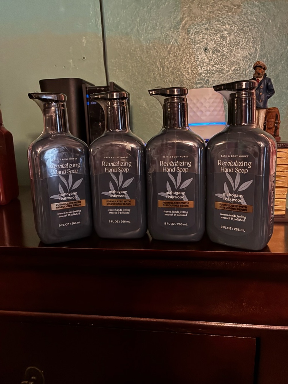 Bath & Body Works Revitalizing Hand Soap - Gray Bottle (Mahogany Teakwood) (4)
